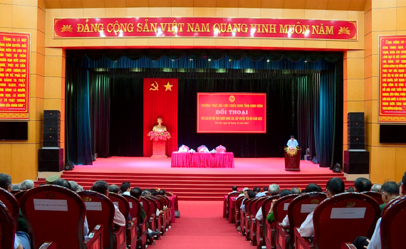 Thường trực Hội CCB tỉnh đối thoại với c&aacute;n bộ, hội vi&ecirc;n CCB huyện Y&ecirc;n M&ocirc;