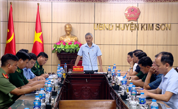 Ban Ph&aacute;p chế HĐND tỉnh gi&aacute;m s&aacute;t tại huyện Kim Sơn