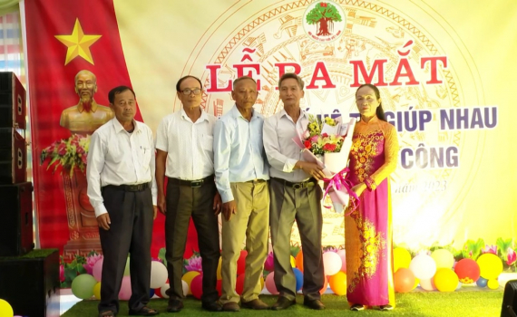 Ra mắt CLB Li&ecirc;n thế hệ tự gi&uacute;p nhau tại x&atilde; Kh&aacute;nh C&ocirc;ng