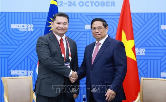 Thủ tướng Phạm Minh Ch&iacute;nh tiếp Bộ trưởng Kinh tế Malaysia