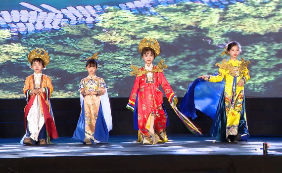 Fashion show &ldquo;Hương sắc di sản&rdquo;
