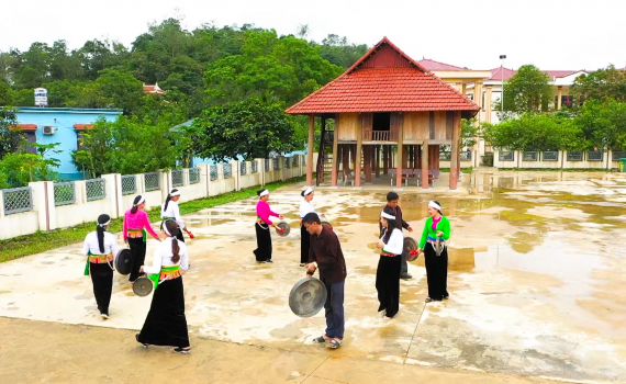 Đổi thay v&ugrave;ng đồng b&agrave;o d&acirc;n tộc thiểu số ở Nho Quan