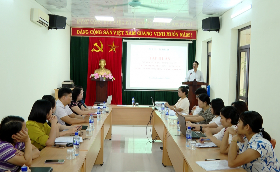 Tập huấn n&acirc;ng cao năng lực quản l&yacute; hậu cần phương tiện tr&aacute;nh thai 