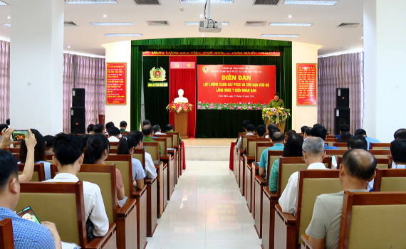 Diễn đ&agrave;n Cảnh s&aacute;t ph&ograve;ng ch&aacute;y chữa ch&aacute;y v&agrave; cứu nạn cứu hộ lắng nghe &yacute; kiến nh&acirc;n d&acirc;n