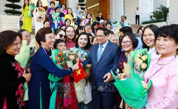 Thủ tướng Phạm Minh Ch&iacute;nh gặp mặt c&aacute;c nh&agrave; khoa học v&agrave; kỹ sư nữ khu vực Ch&acirc;u &Aacute; - Th&aacute;i B&igrave;nh Dương
