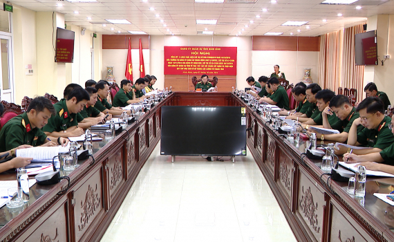 Đẩy mạnh thực hiện quy chế d&acirc;n chủ cơ sở trong lực lượng vũ trang tỉnh