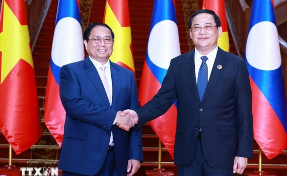 Thủ tướng Phạm Minh Ch&iacute;nh gặp Thủ tướng L&agrave;o Sonexay Siphandone