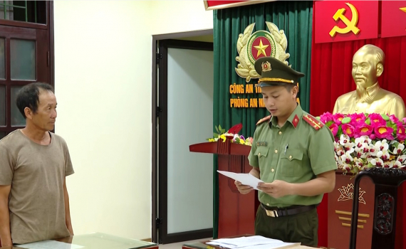 C&ocirc;ng an tỉnh Ninh B&igrave;nh phối hợp bắt giữ đối tượng truy n&atilde; về tội &ldquo;T&agrave;ng trữ, lưu h&agrave;nh tiền giả"