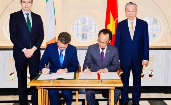 Việt Nam v&agrave; Ireland k&yacute; Thỏa thuận đối t&aacute;c chiến lược về hợp t&aacute;c gi&aacute;o dục đại học