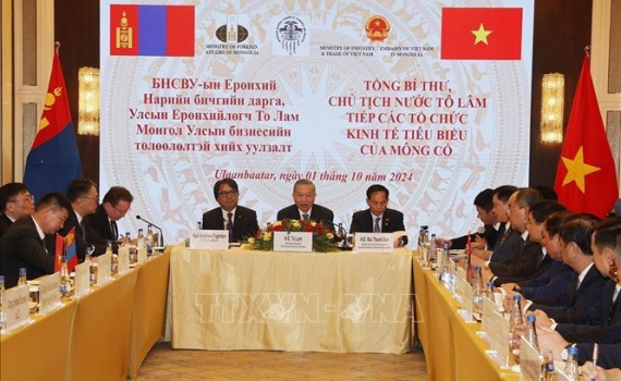 Tổng B&iacute; thư, Chủ tịch nước T&ocirc; L&acirc;m tiếp c&aacute;c tổ chức kinh tế ti&ecirc;u biểu M&ocirc;ng Cổ