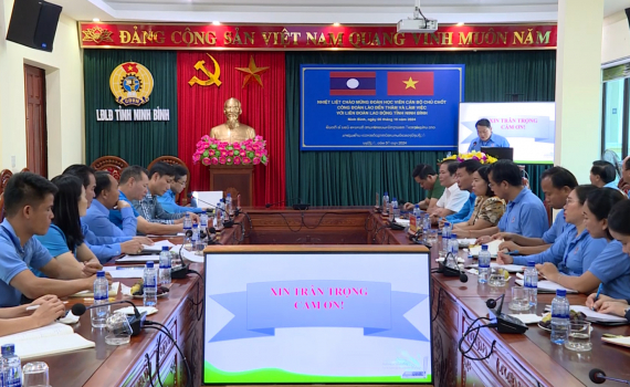 Đo&agrave;n học vi&ecirc;n c&aacute;n bộ chủ chốt C&ocirc;ng đo&agrave;n L&agrave;o thăm v&agrave; l&agrave;m việc với Li&ecirc;n đo&agrave;n Lao động tỉnh