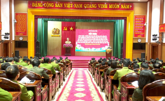 Đảng ủy C&ocirc;ng an tỉnh qu&aacute;n triệt, triển khai c&aacute;c văn bản về tổ chức v&agrave; bảo vệ Đại hội Đảng