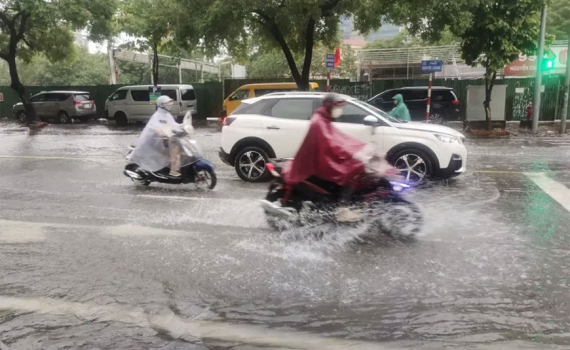 Thời tiết h&ocirc;m nay (7-10): H&agrave; Nội v&agrave; một số tỉnh c&oacute; mưa to đến rất to