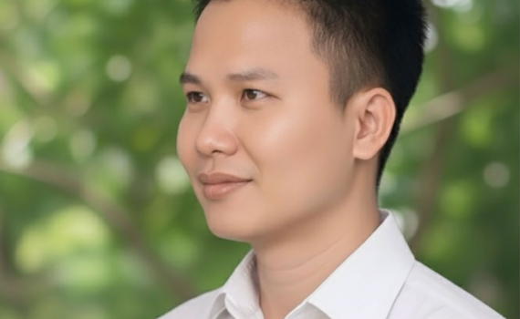 Khoa học, c&ocirc;ng nghệ l&agrave; động lực ch&iacute;nh v&agrave; trung t&acirc;m chiến lược ph&aacute;t triển