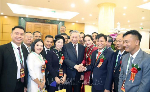 Tổng B&iacute; thư T&ocirc; L&acirc;m gặp mặt đại biểu N&ocirc;ng d&acirc;n Việt Nam xuất sắc, Nh&agrave; khoa học của nh&agrave; n&ocirc;ng năm 2025