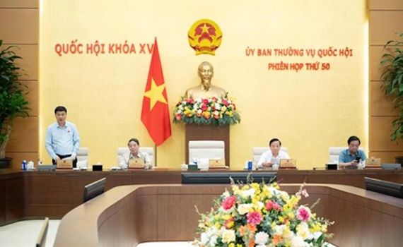 Phi&ecirc;n họp thứ 50 Ủy ban Thường vụ Quốc hội: Đẩy mạnh ph&acirc;n cấp, ph&acirc;n quyền chấp thuận chủ trương đầu tư
