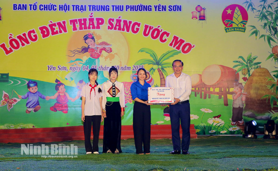 Phường Y&ecirc;n Sơn tổ chức Hội trại Trung thu năm 2025
