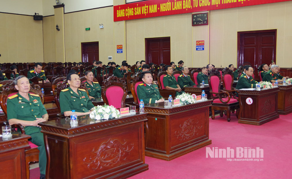 Gặp mặt c&aacute;c đồng ch&iacute; Ủy vi&ecirc;n Ban Chấp h&agrave;nh Đảng bộ Qu&acirc;n sự tỉnh qua c&aacute;c thời kỳ