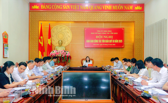 Giao ban c&ocirc;ng t&aacute;c t&ocirc;n gi&aacute;o qu&yacute; III