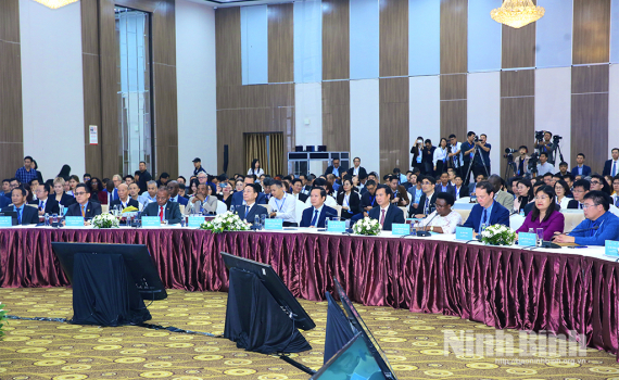 Hội nghị b&agrave;n tr&ograve;n cấp Bộ trưởng về Thể chế AI trong khu&ocirc;n khổ Tuần lễ Số Quốc tế Việt Nam 2025