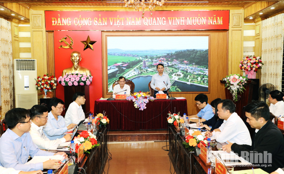 Đồng ch&iacute; B&iacute; thư Tỉnh ủy Đặng Xu&acirc;n Phong l&agrave;m việc với Thường trực Đảng ủy c&aacute;c x&atilde;: Vụ Bản, Hiển Kh&aacute;nh, Li&ecirc;n Minh, Minh T&acirc;n