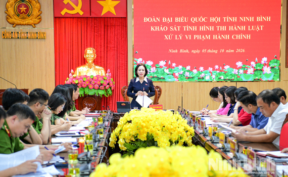 Đo&agrave;n đại biểu Quốc hội tỉnh khảo s&aacute;t t&igrave;nh h&igrave;nh thi h&agrave;nh Luật Xử l&yacute; vi phạm h&agrave;nh ch&iacute;nh tại C&ocirc;ng an tỉnh v&agrave; c&aacute;c đơn vị li&ecirc;n quan