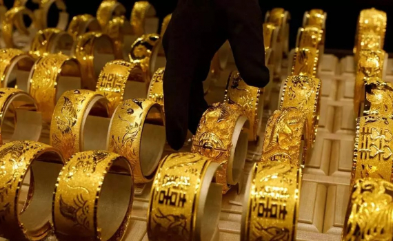 Gi&aacute; v&agrave;ng h&ocirc;m nay 24/10: Chạm đ&aacute;y 3 th&aacute;ng, dưới ngưỡng 4.000 USD