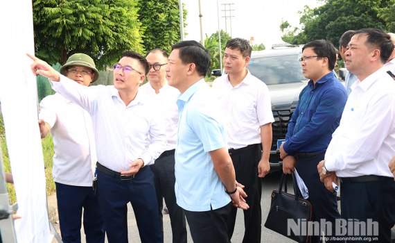 Kiểm tra thực địa t&igrave;nh h&igrave;nh triển khai đầu tư hạ tầng tại một số khu c&ocirc;ng nghiệp