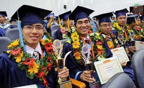 Bộ Nội vụ đề xuất miễn thuế thu nhập c&aacute; nh&acirc;n 5 năm cho nh&acirc;n t&agrave;i
