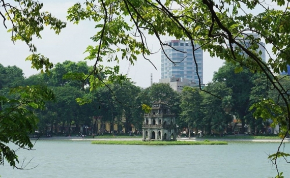 Thời tiết h&ocirc;m nay (26-10): Bắc Bộ c&oacute; m&acirc;y, mưa r&agrave;o v&agrave; d&ocirc;ng v&agrave;i nơi