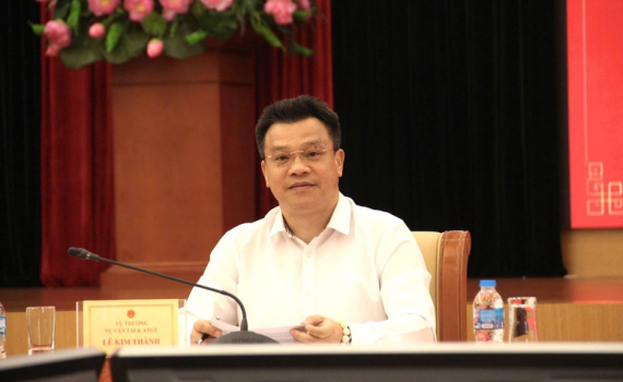 Bộ X&acirc;y dựng trả lời về quy định giữ khoảng c&aacute;ch an to&agrave;n tr&ecirc;n cao tốc