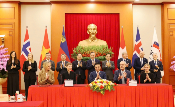 Ch&iacute;nh thức k&yacute; kết Hiệp định Thương mại tự do Việt Nam v&agrave; c&aacute;c nước th&agrave;nh vi&ecirc;n Hiệp hội Mậu dịch tự do ch&acirc;u &Acirc;u