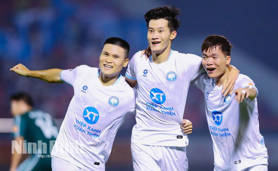 V&ograve;ng 5 V.League 2026-2027: CLB Th&eacute;p Xanh Nam Định gi&agrave;nh chiến thắng tưng bừng trước đội b&oacute;ng t&acirc;n binh Đồng Nai