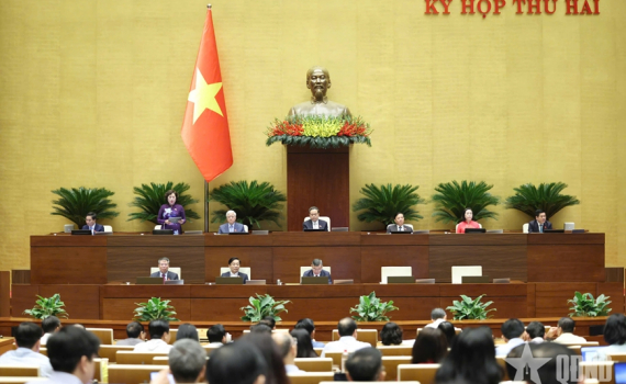 Đại biểu Quốc hội đề nghị giảm thuế với xăng dầu để hỗ trợ sản xuất