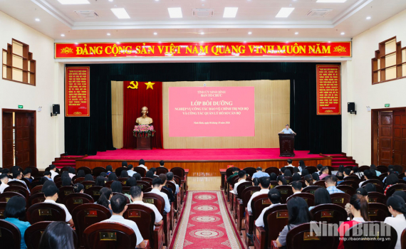 Bồi dưỡng nghiệp vụ c&ocirc;ng t&aacute;c Bảo vệ ch&iacute;nh trị nội bộ v&agrave; c&ocirc;ng t&aacute;c Quản l&yacute; hồ sơ c&aacute;n bộ