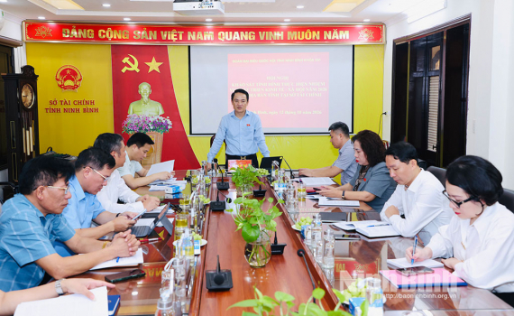 Đo&agrave;n ĐBQH tỉnh khảo s&aacute;t t&igrave;nh h&igrave;nh thực hiện nhiệm vụ ph&aacute;t triển kinh tế-x&atilde; hội tại Sở T&agrave;i ch&iacute;nh