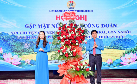 Ph&aacute;t huy vai tr&ograve;, tr&aacute;ch nhiệm của nữ c&aacute;n bộ c&ocirc;ng đo&agrave;n trong thời kỳ mới