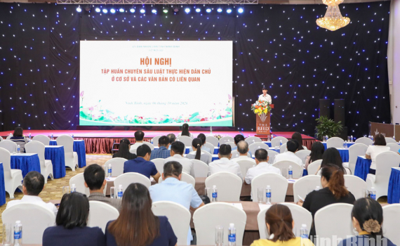 Tập huấn chuy&ecirc;n s&acirc;u Luật Thực hiện d&acirc;n chủ ở cơ sở v&agrave; c&aacute;c văn bản c&oacute; li&ecirc;n quan