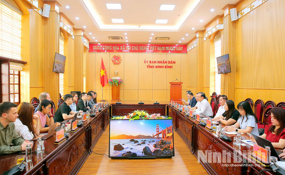UBND tỉnh l&agrave;m việc với Đo&agrave;n c&ocirc;ng t&aacute;c Chương tr&igrave;nh Wallenberg (Thụy Điển) về tr&iacute; tuệ nh&acirc;n tạo, hệ thống tự h&agrave;nh v&agrave; phần mềm