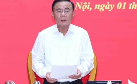 Quy định mới về tr&aacute;ch nhiệm của đảng vi&ecirc;n đang c&ocirc;ng t&aacute;c đối với tổ chức đảng v&agrave; nh&acirc;n d&acirc;n nơi cư tr&uacute;