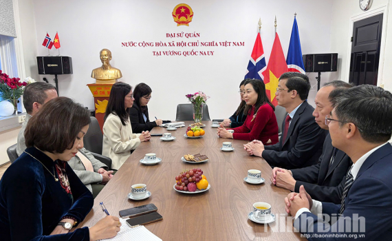 Ninh B&igrave;nh th&uacute;c đẩy hợp t&aacute;c trong ph&aacute;t triển kinh tế xanh v&agrave; bền vững tại Na Uy