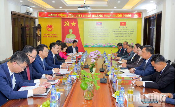 Sở T&agrave;i ch&iacute;nh Ninh B&igrave;nh hội đ&agrave;m với Sở T&agrave;i ch&iacute;nh tỉnh U Đ&ocirc;m Xay