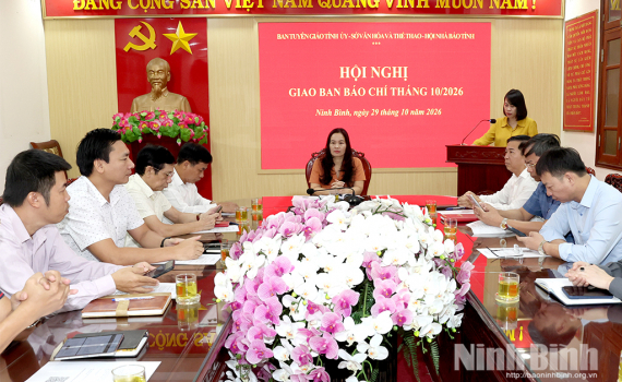 Giao ban c&ocirc;ng t&aacute;c b&aacute;o ch&iacute; tuy&ecirc;n truyền th&aacute;ng 10