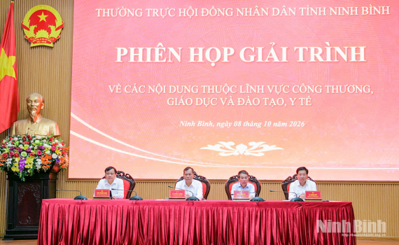 Thường trực HĐND tỉnh tổ chức phi&ecirc;n họp giải tr&igrave;nh về c&aacute;c nội dung thuộc lĩnh vực c&ocirc;ng thương, gi&aacute;o dục v&agrave; đ&agrave;o tạo, y tế