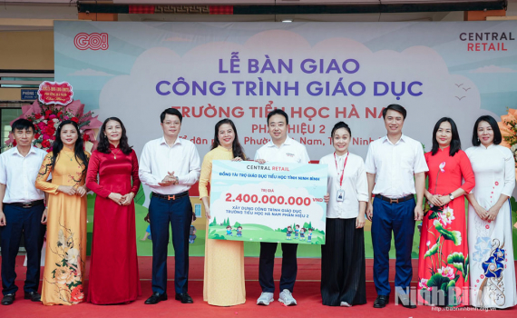 Tập đo&agrave;n Central Retail Việt Nam b&agrave;n giao c&ocirc;ng tr&igrave;nh nh&agrave; đa năng cho Trường Tiểu học H&agrave; Nam (ph&acirc;n hiệu 2)