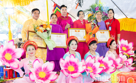 Khai mạc chương tr&igrave;nh thực h&agrave;nh t&iacute;n ngưỡng thờ Mẫu tại đền Bảo Lộc