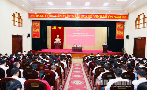 Thường trực Tỉnh ủy đối thoại với c&aacute;n bộ, hội vi&ecirc;n n&ocirc;ng d&acirc;n