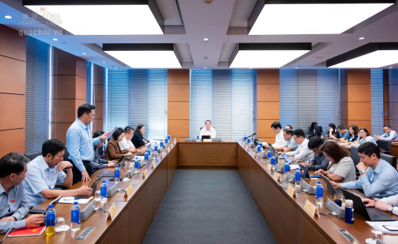 Ph&aacute;t triển c&ocirc;ng nghiệp văn h&oacute;a gắn với bảo tồn bản sắc v&agrave; ph&aacute;t huy nguồn lực địa phương