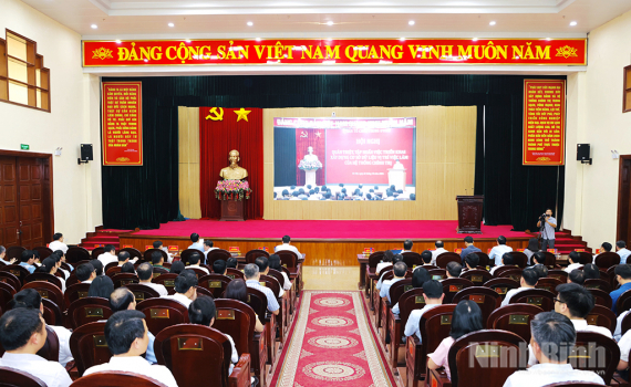 Hội nghị qu&aacute;n triệt, tập huấn việc triển khai x&acirc;y dựng cơ sở dữ liệu vị tr&iacute; việc l&agrave;m của hệ thống ch&iacute;nh trị