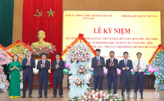Lễ kỷ niệm 125 năm Ng&agrave;y sinh cố Gi&aacute;o sư, Viện sĩ Trần Huy Liệu v&agrave; đ&oacute;n Bằng xếp hạng Di t&iacute;ch quốc gia Nh&agrave; lưu niệm đồng ch&iacute; Trần Huy Liệu